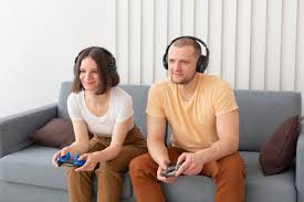 Memilih genre yang tepat sebelum main game ps 4 berdua biar suasana nongkrong makin asyik.
